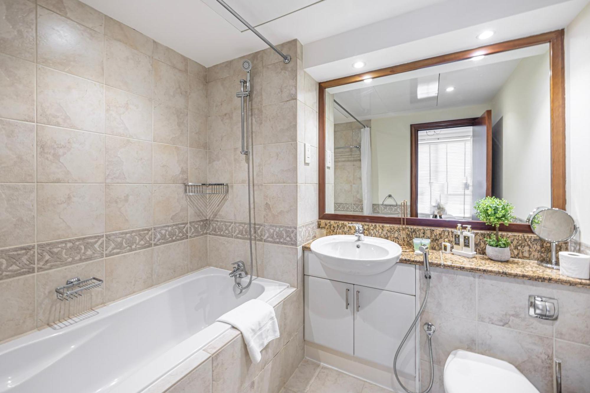 Beautiful 2br Study - Marina Apartment *