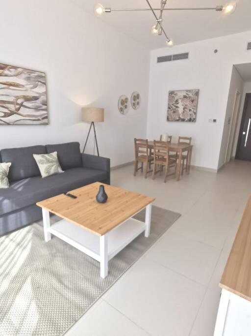 Holiday home Like - 403 1br Will Amazing Swimming Pool View Dubai