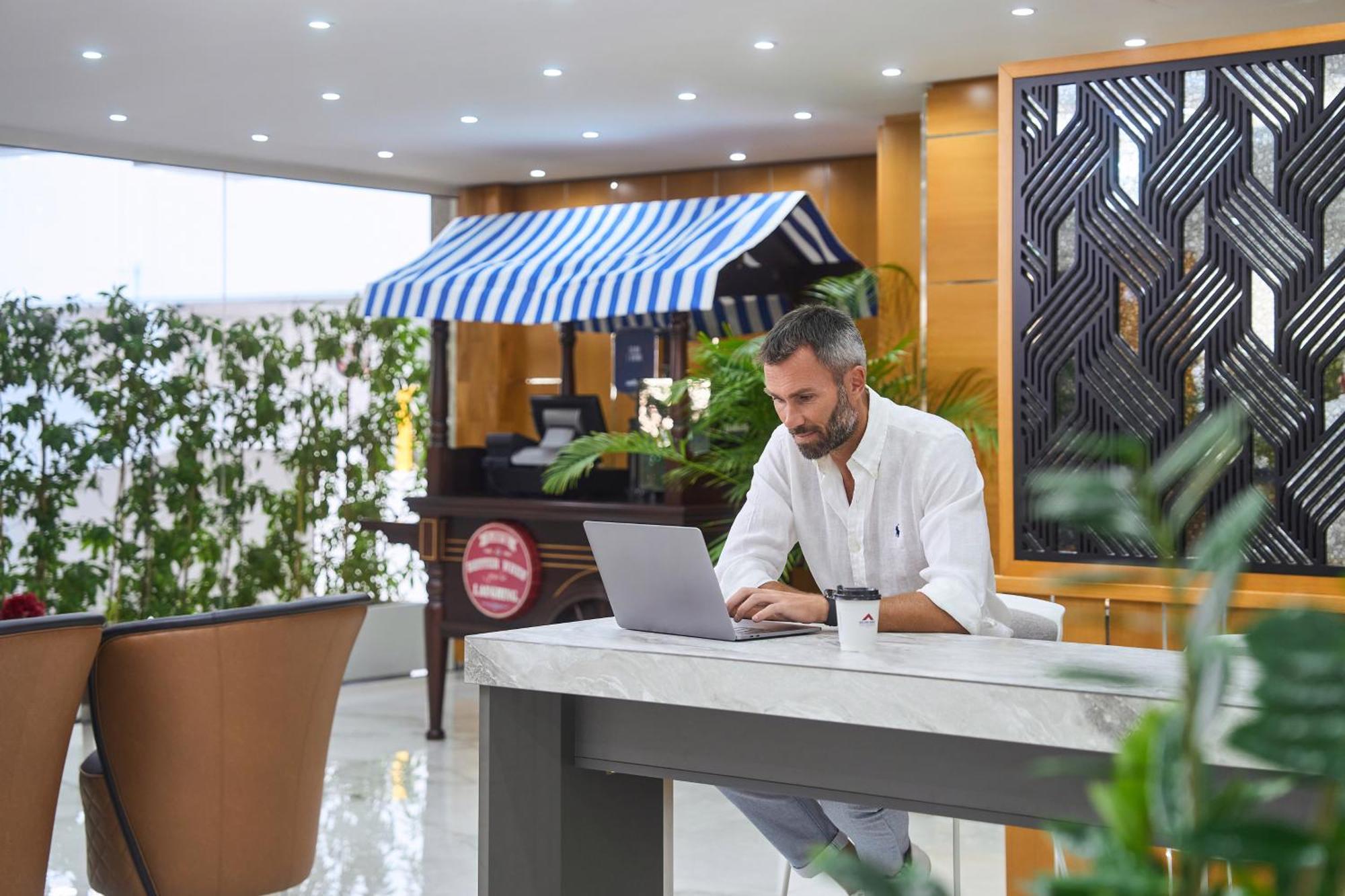 Golden Sands Aparthotel Dubai