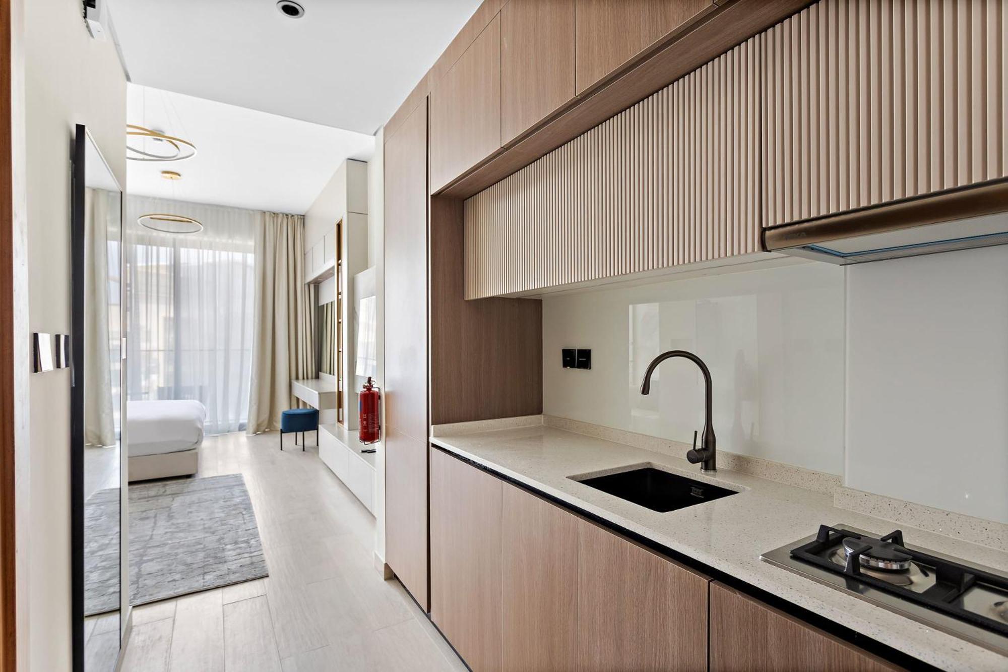 Chic In Arjan With Pool Game And Gym Apartment *