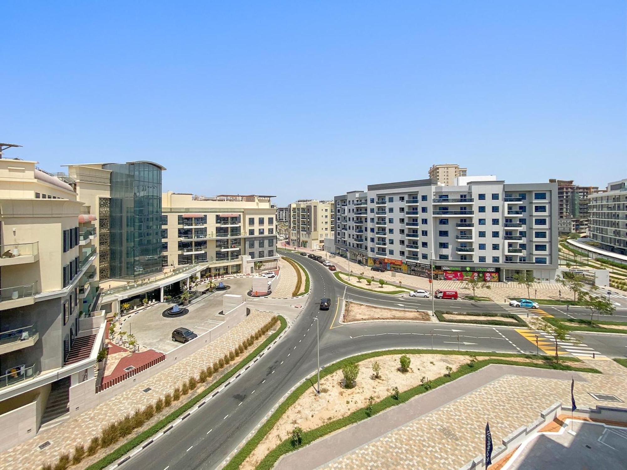 Apartment Chic In Arjan With Pool Game And Gym Dubai