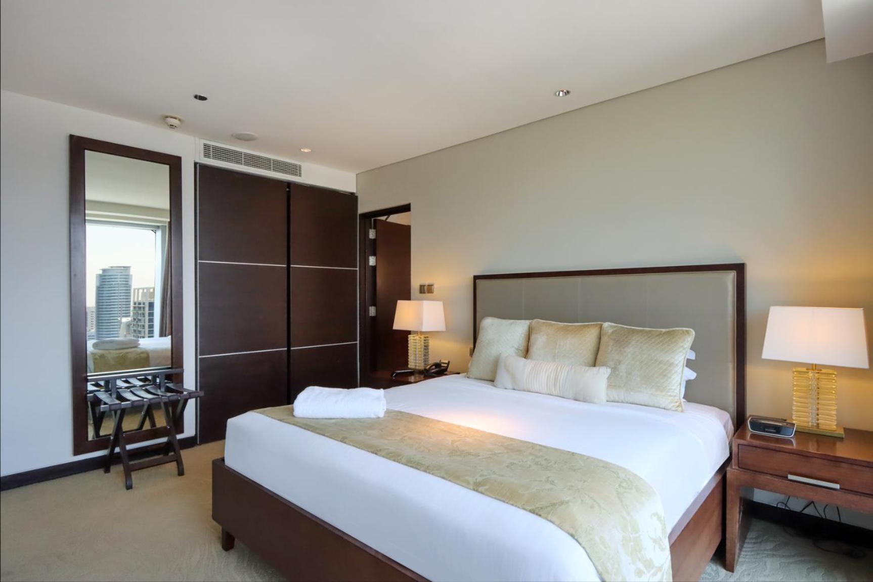 Livbnb - Elegant High Rise 1b With Marina View Apartment