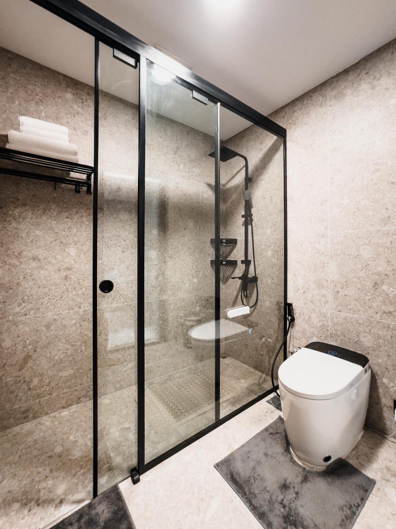 Downtown Dunya Tower Apartment