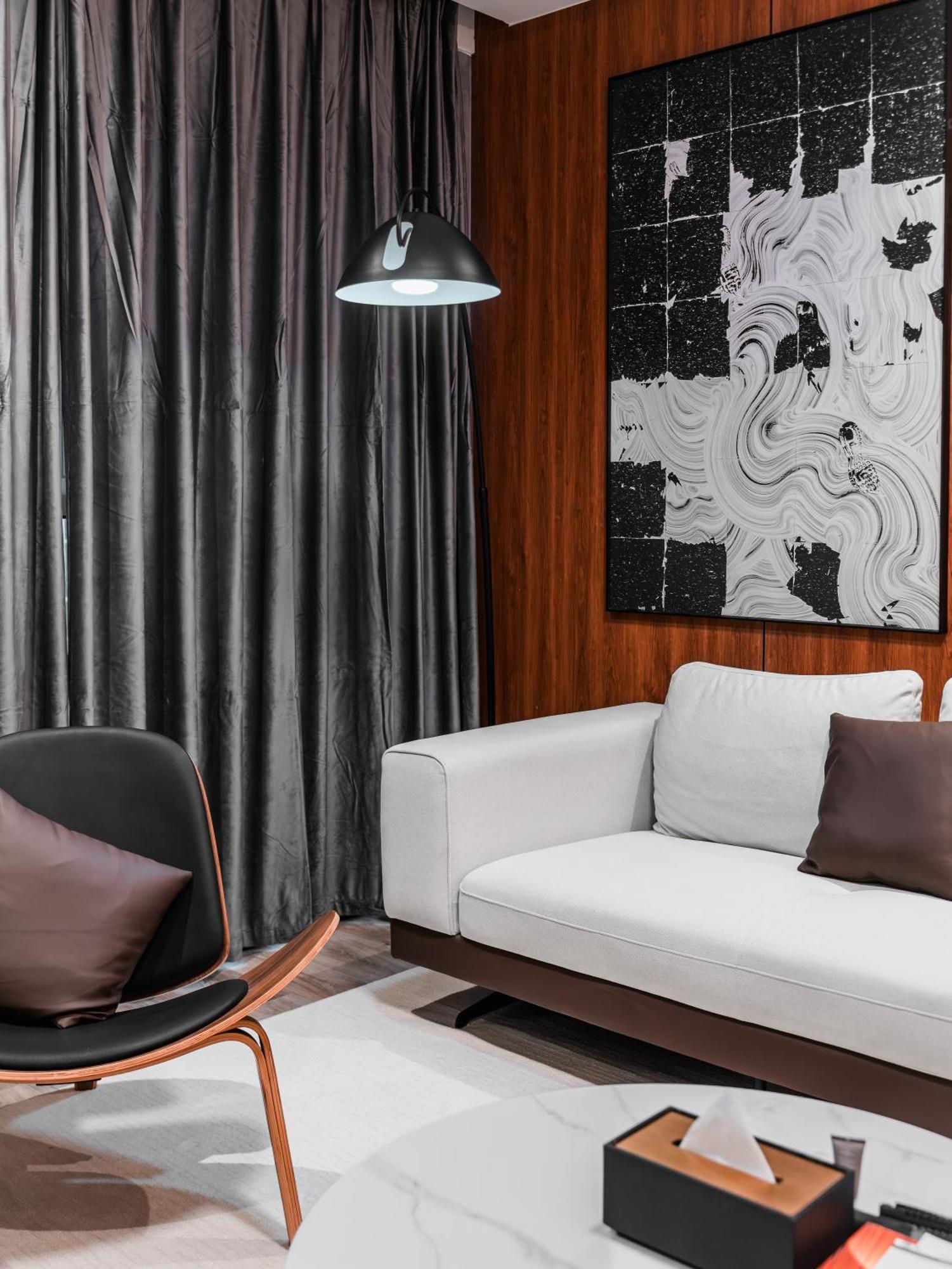 Downtown Dunya Tower Apartment
