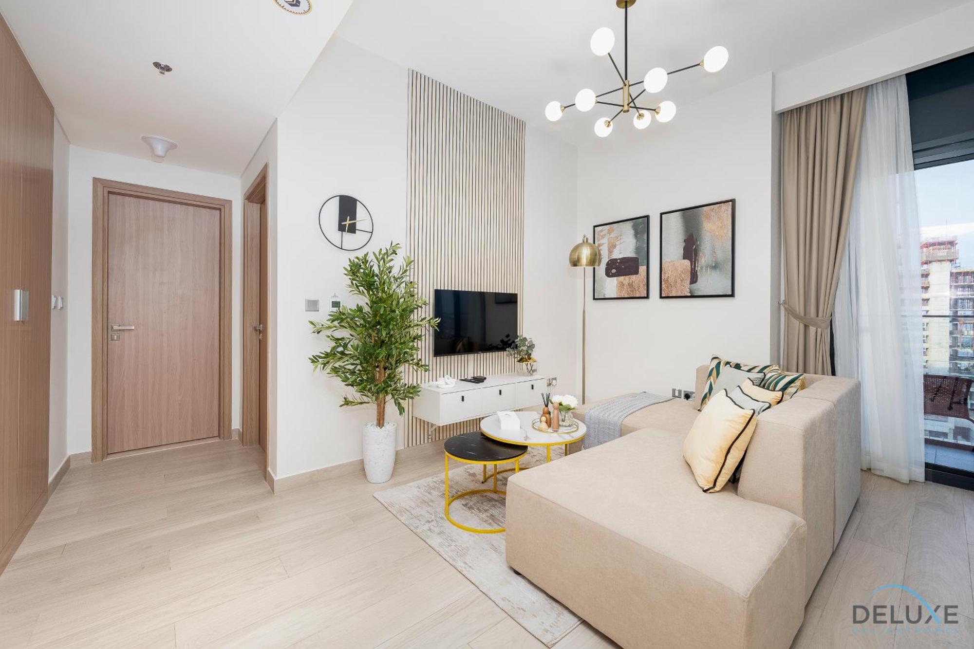 Apartment Surrounded By Attractions & Leisure Spots 1br Unit, Azizi Riviera 45, Al Merkadh By Deluxe Homes Dubai