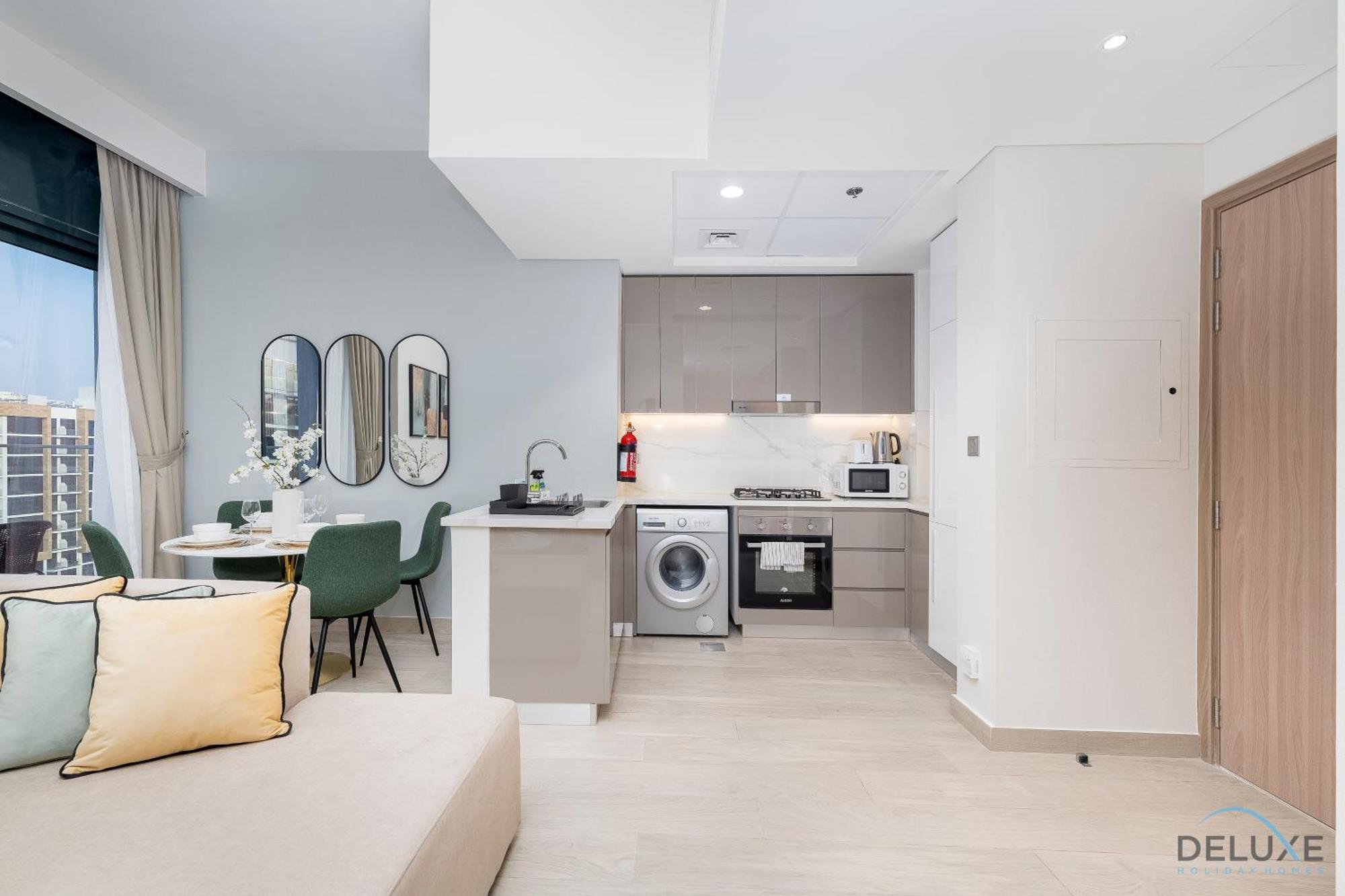 Surrounded By Attractions & Leisure Spots 1br Unit, Azizi Riviera 45, Al Merkadh By Deluxe Homes Apartment