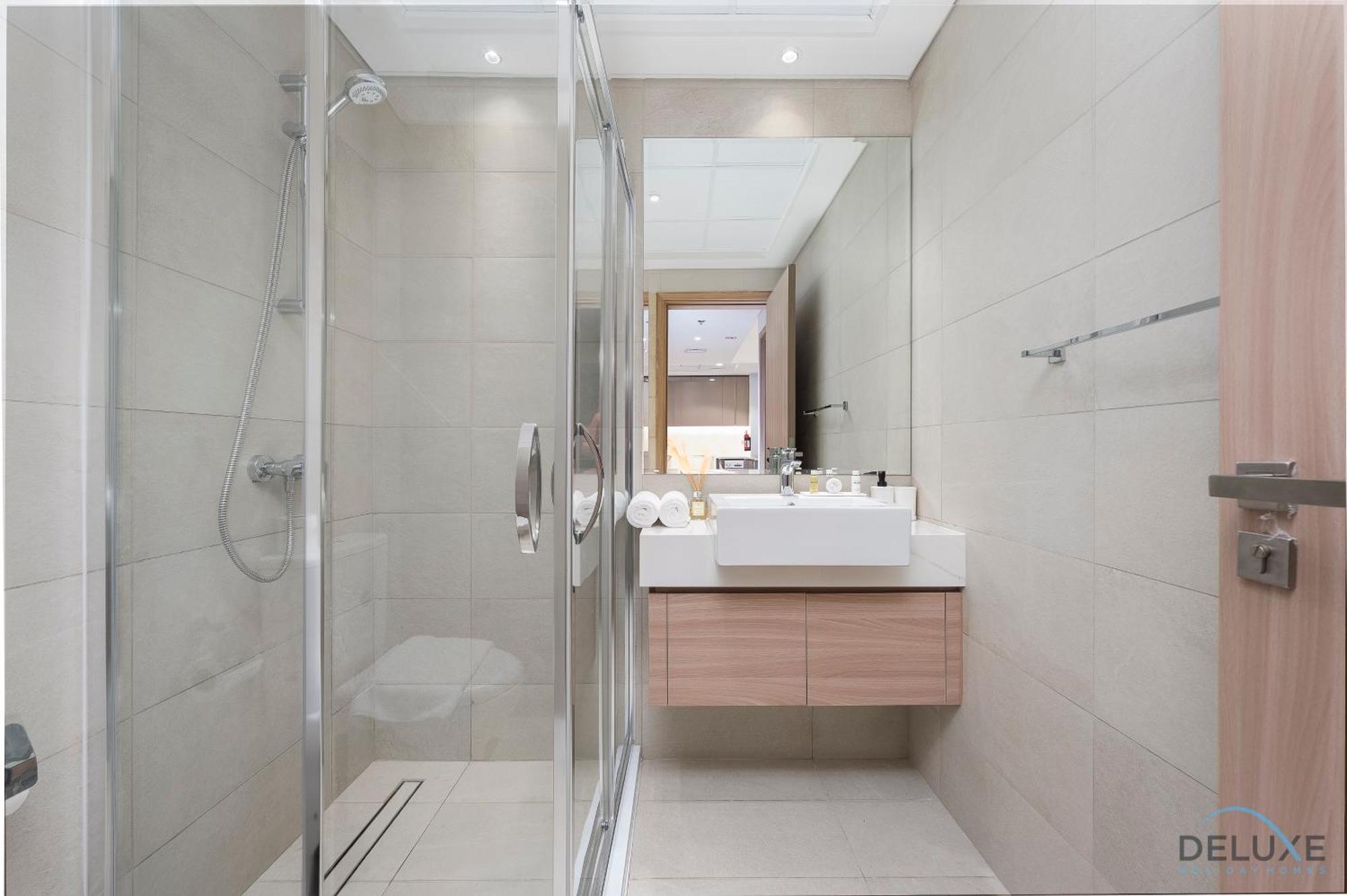 Surrounded By Attractions & Leisure Spots 1br Unit, Azizi Riviera 45, Al Merkadh By Deluxe Homes Apartment Dubai