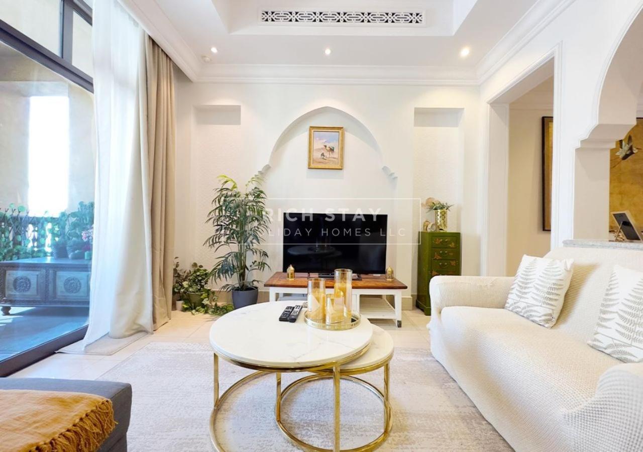 Sensational 1br In Downtown Burj Khalifa Mall View Apartment Dubai