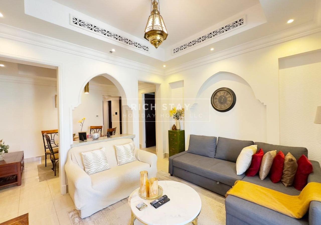 Sensational 1br In Downtown Burj Khalifa Mall View Apartment Dubai