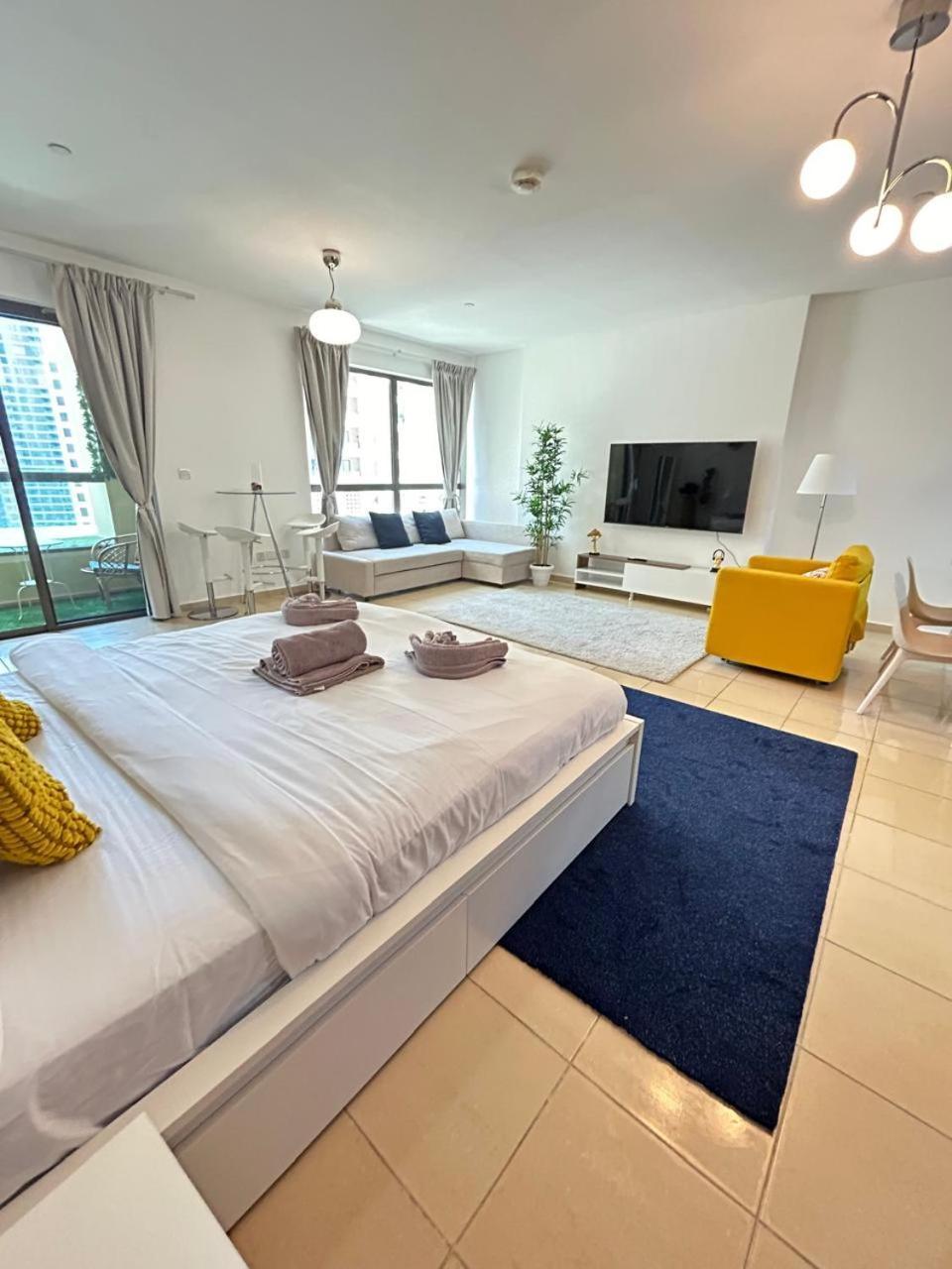 Apartment Prime Spacious With Vibrant Vibes In Jbr By Sweet Homes Dubai