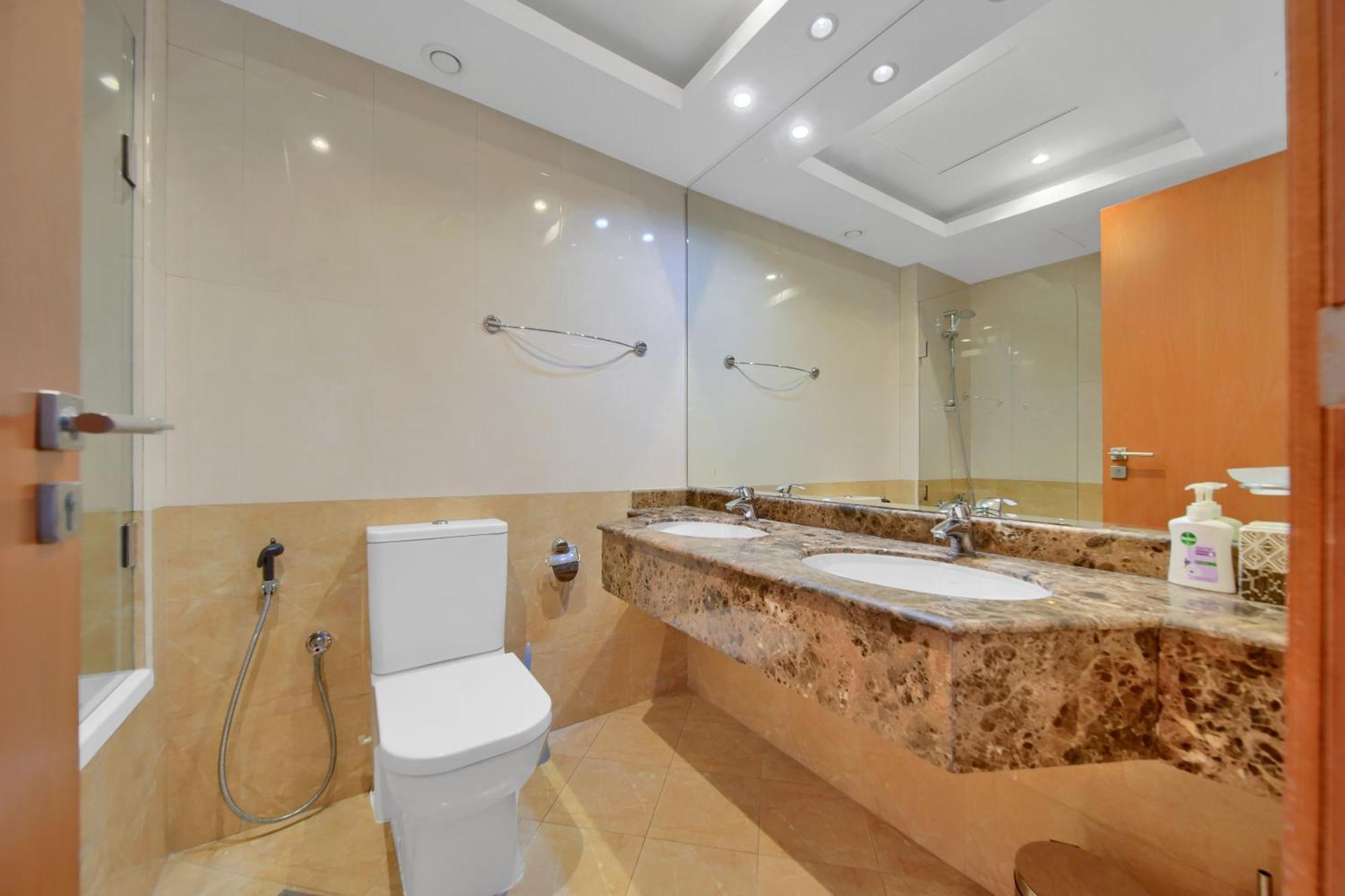 Magnificent Marina View Luxurious 2 Bedroom Dubai