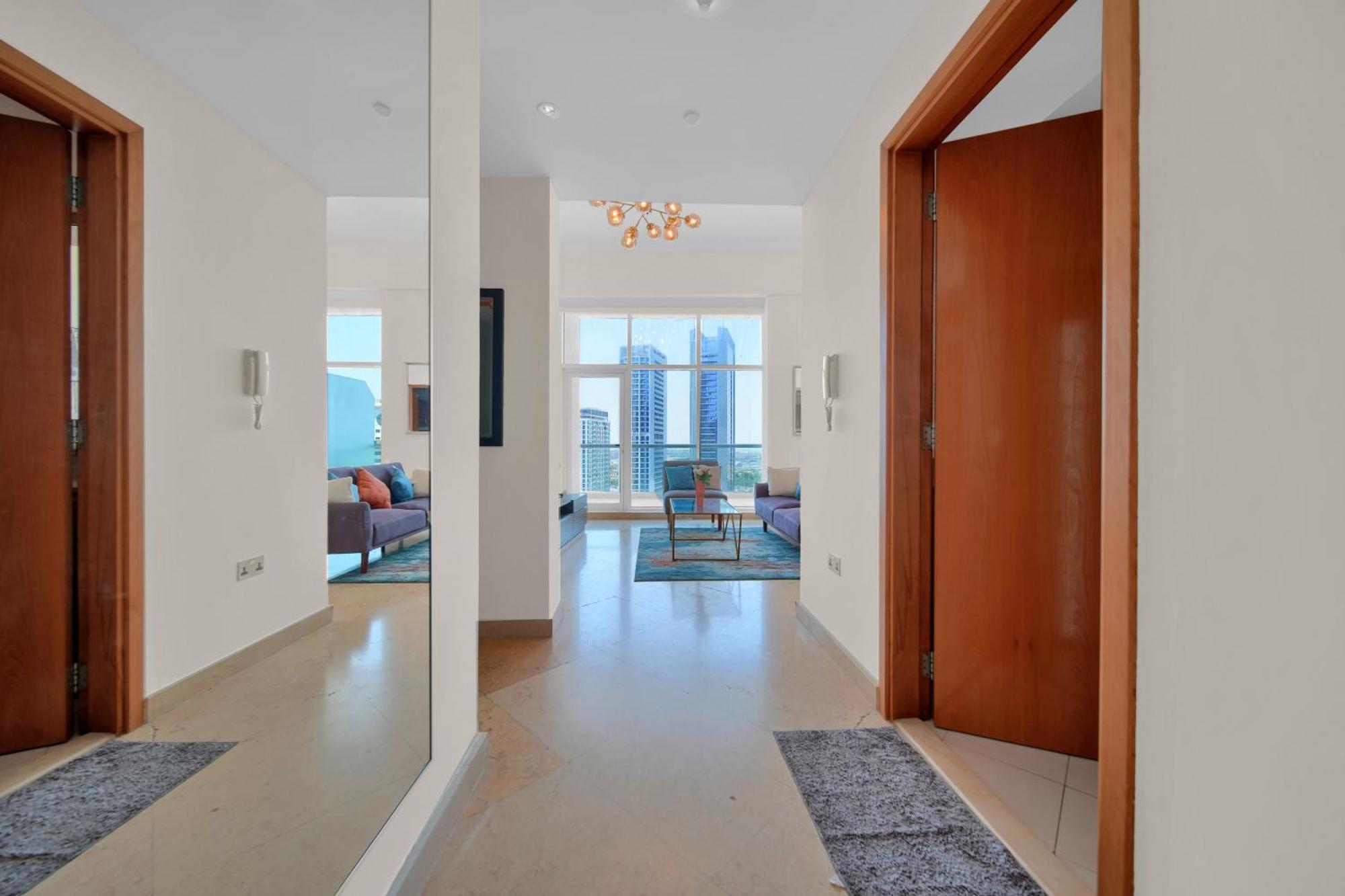 Magnificent Marina View Luxurious 2 Bedroom