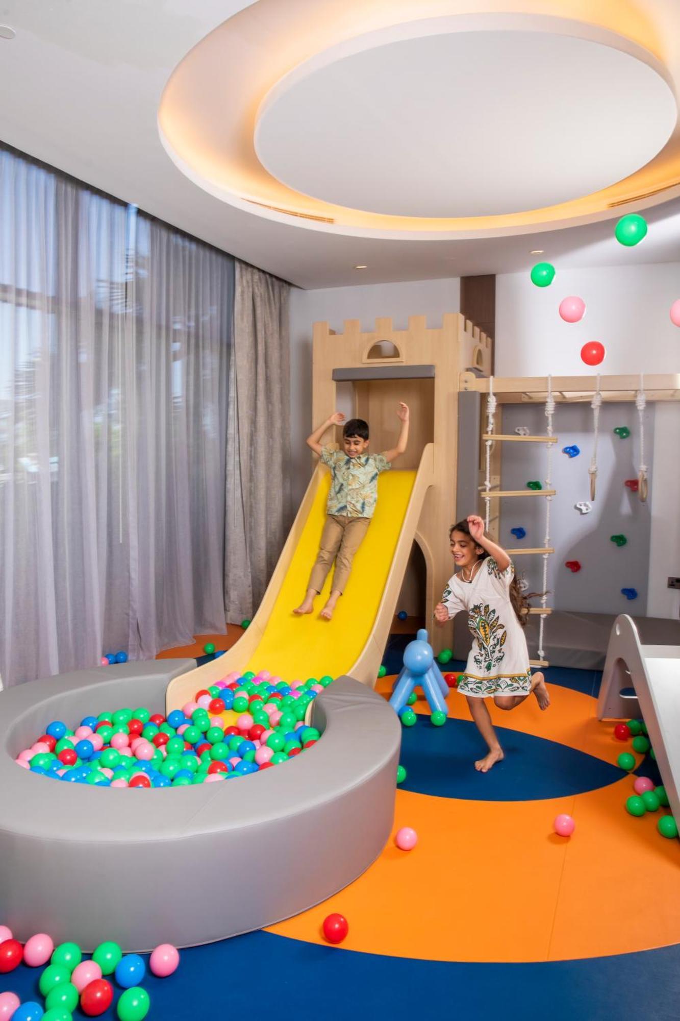 Damac Maison Aykon Hotel Dubai
