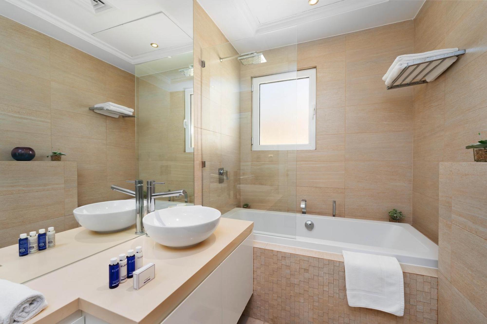 Maison Privee - Ultra-luxury With Private Pool & On Palm Dubai