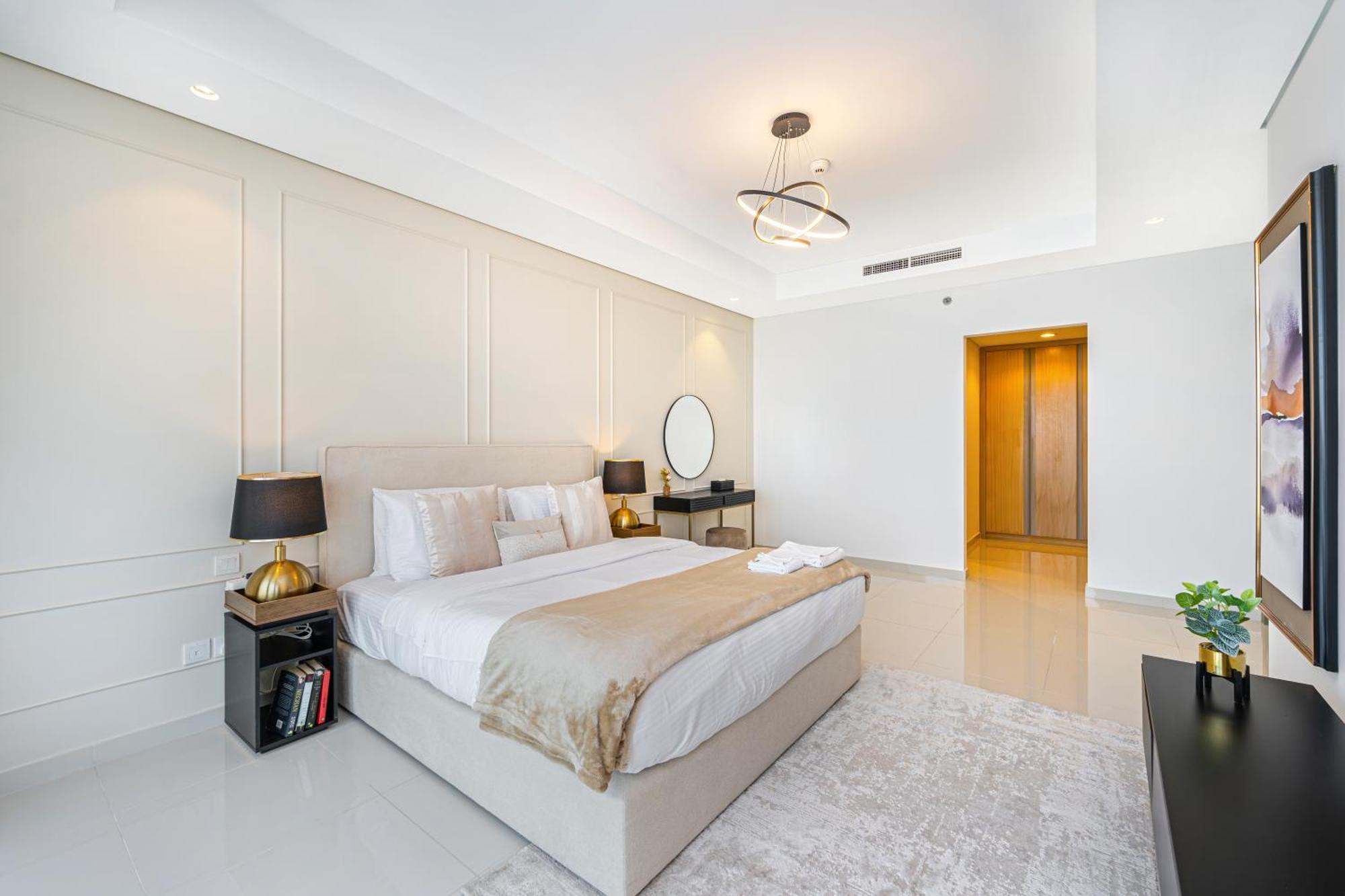 Apartment 3 King Beds - 7mins To Mall - High Floor Sun Set And Sea View Dubai