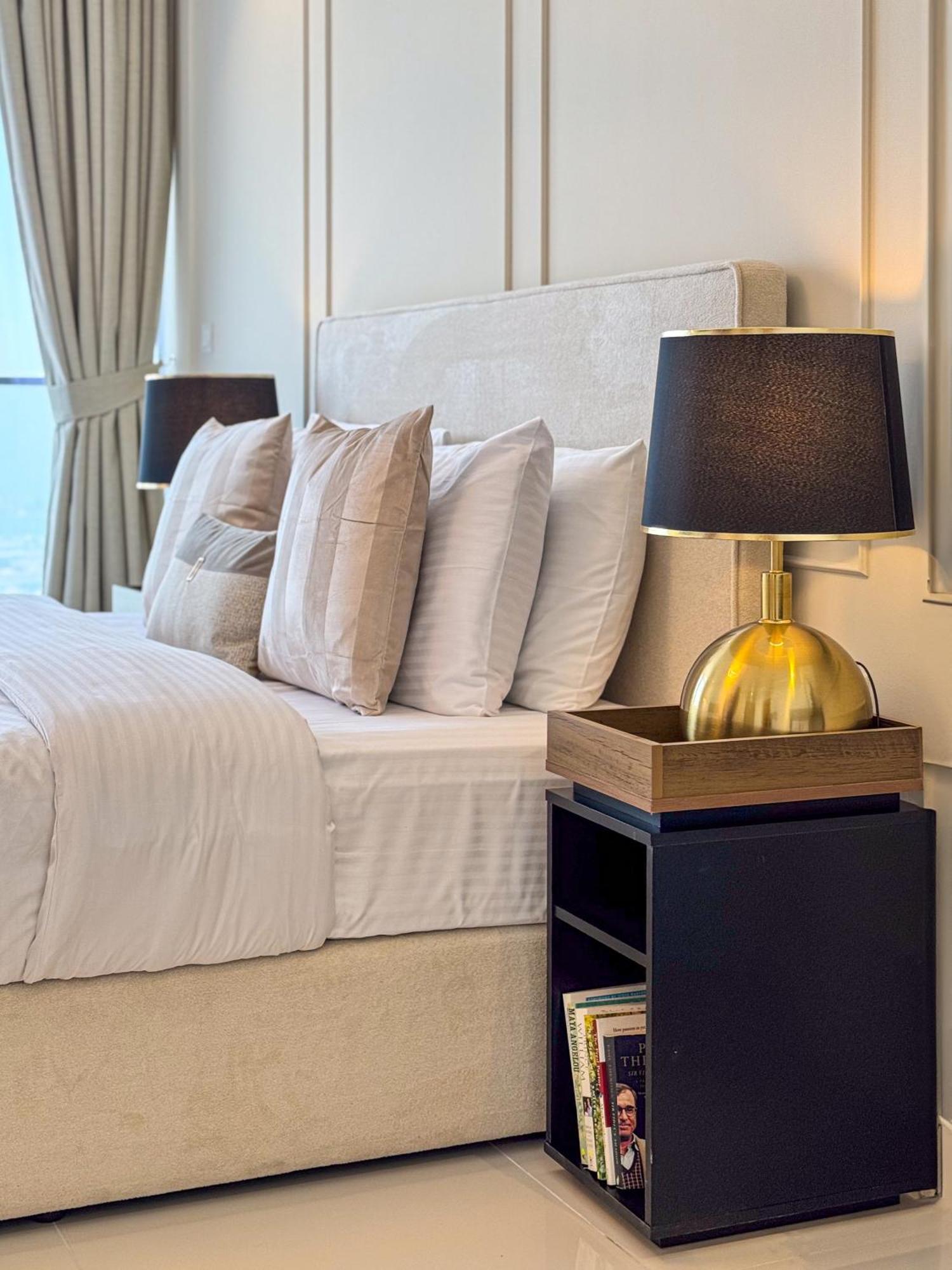 3 King Beds - 7mins To Mall - High Floor Sun Set And Sea View