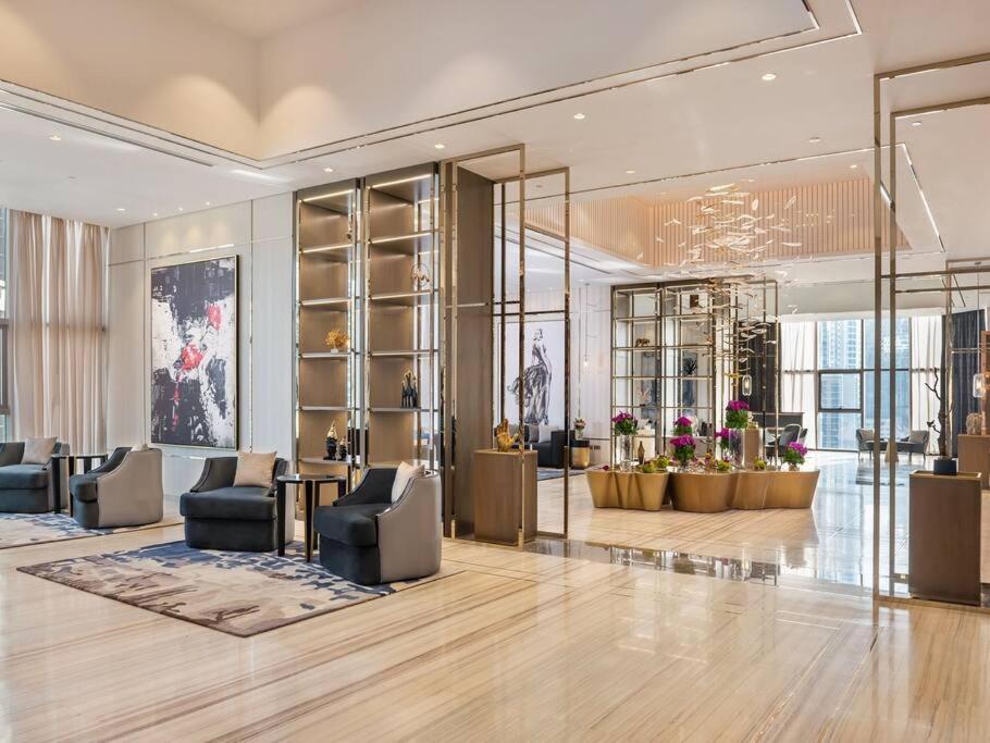 3 King Beds - 7mins To Mall - High Floor Sun Set And Sea View Apartment