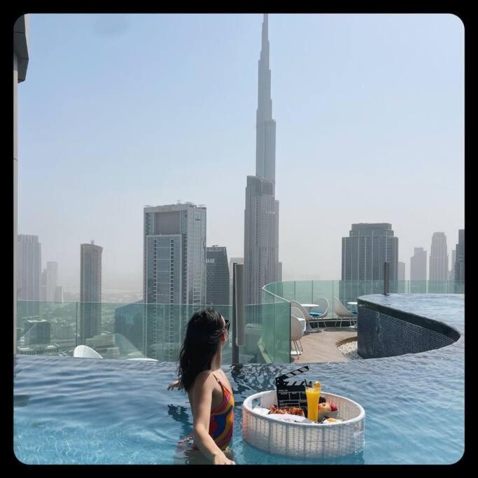 Apartment 3 King Beds - 7mins To Mall - High Floor Sun Set And Sea View Dubai