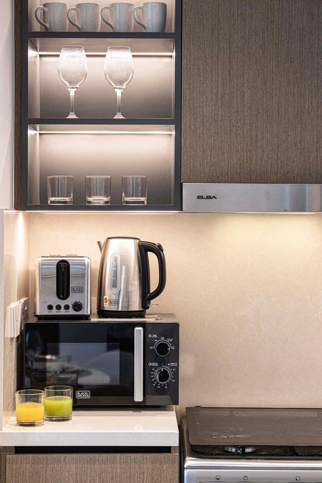 Burj Crown - Sky High Downtown Elegance Ocean View Mall Apartment