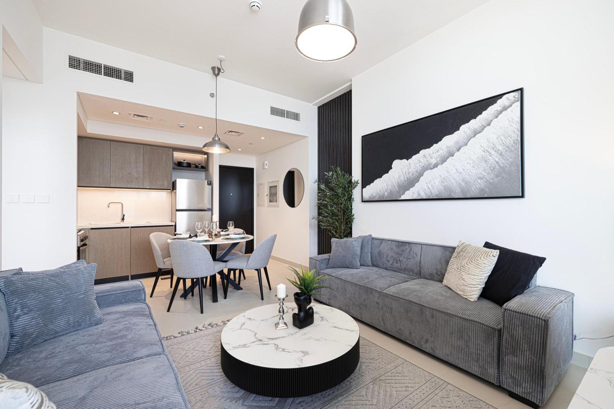 Burj Crown - Sky High Downtown Elegance Ocean View Mall Apartment *