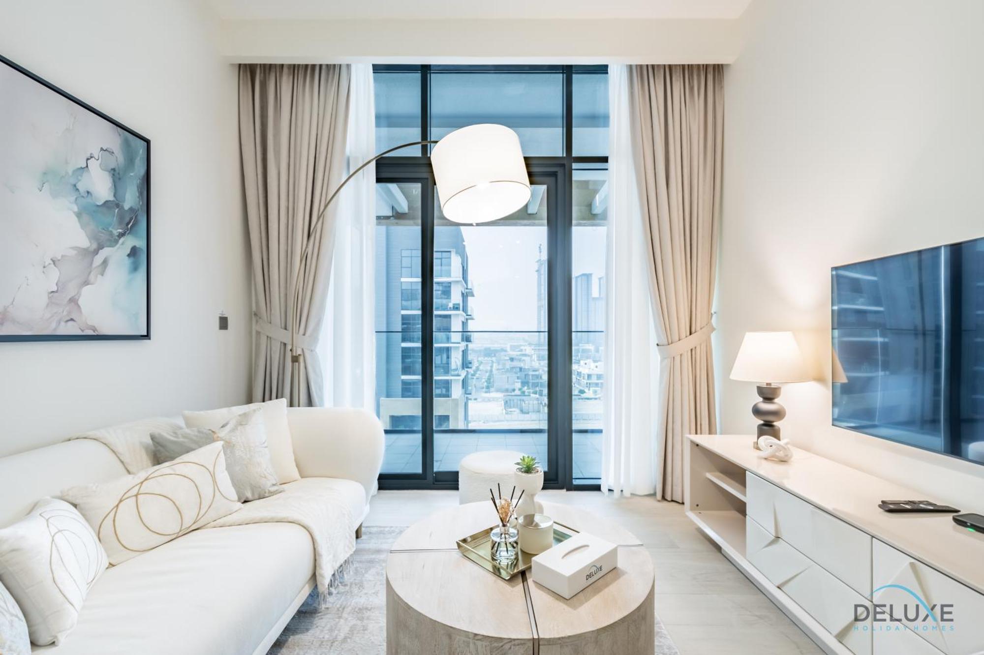 Luxurious 2br In Azizi Riviera 18, Al Merkadh By Deluxe Homes *