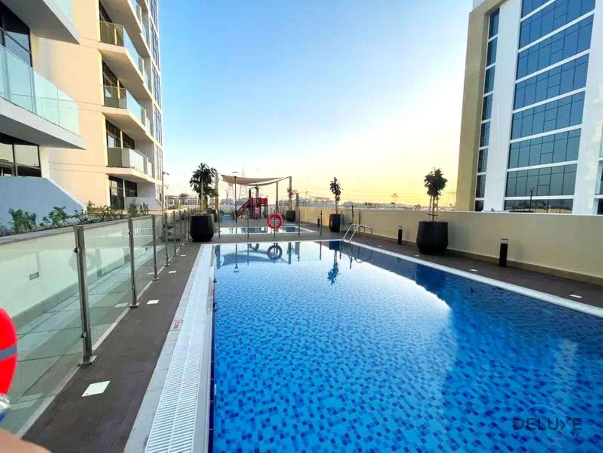 Luxurious 2br In Azizi Riviera 18, Al Merkadh By Deluxe Homes * Dubai