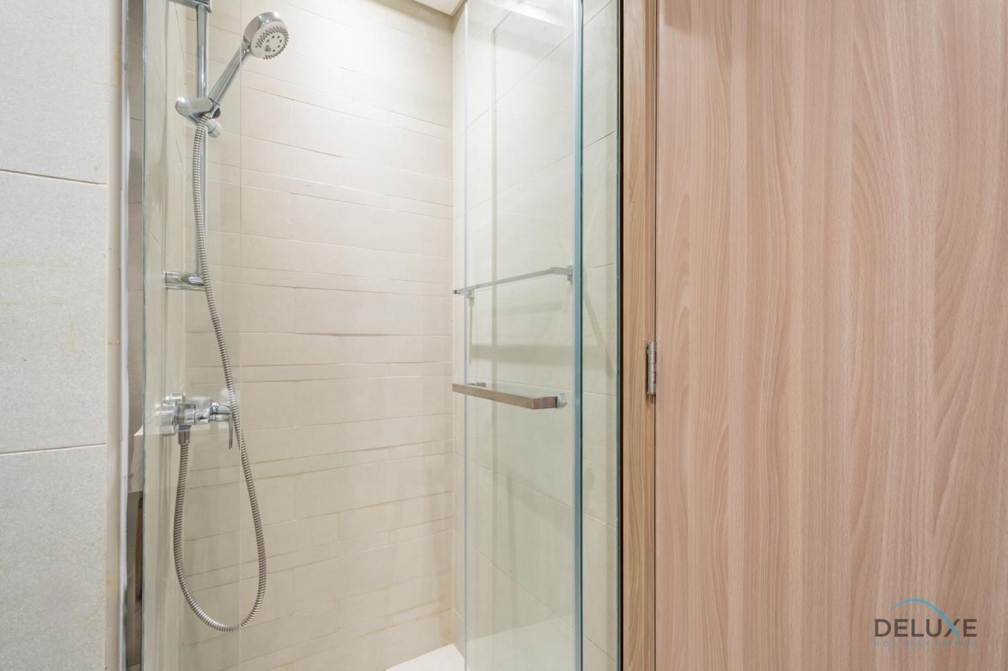 Apartment Luxurious 2br In Azizi Riviera 18, Al Merkadh By Deluxe Homes
