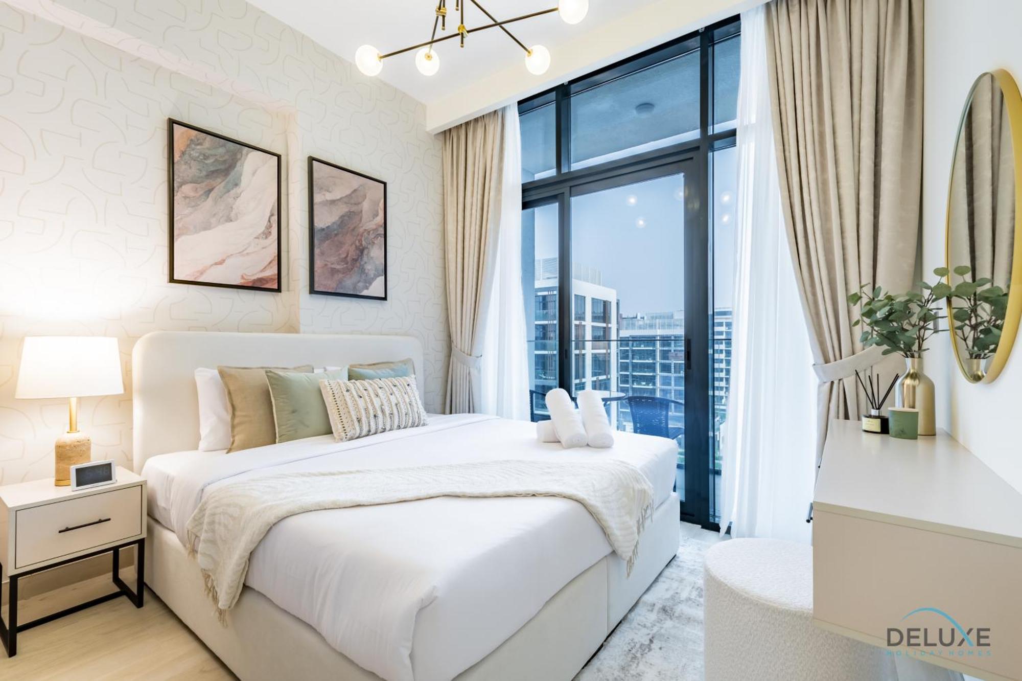 Luxurious 2br In Azizi Riviera 18, Al Merkadh By Deluxe Homes Apartment Dubai