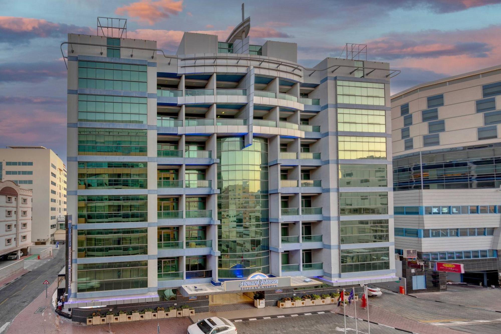 Howard Johnson Plaza By Wyndham Deira 4* Dubai