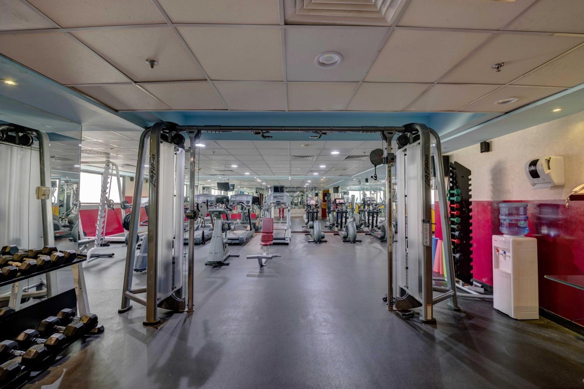 Howard Johnson Plaza By Wyndham Deira Hotel Dubai