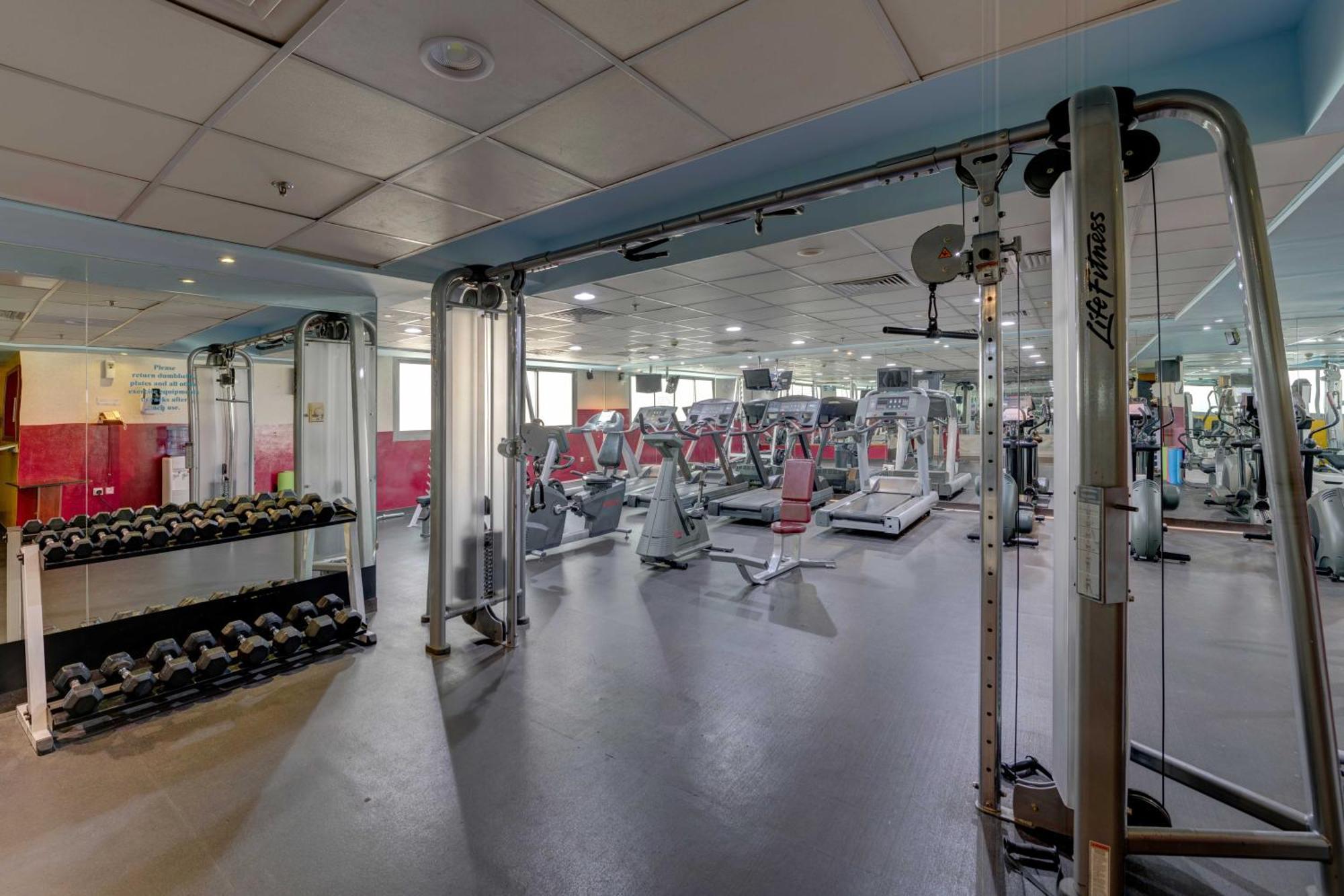 Howard Johnson Plaza By Wyndham Deira Dubai