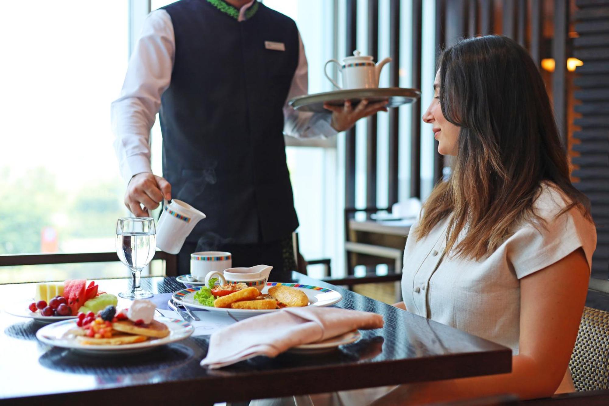 Flora Creek Deluxe Apartments, Dubai