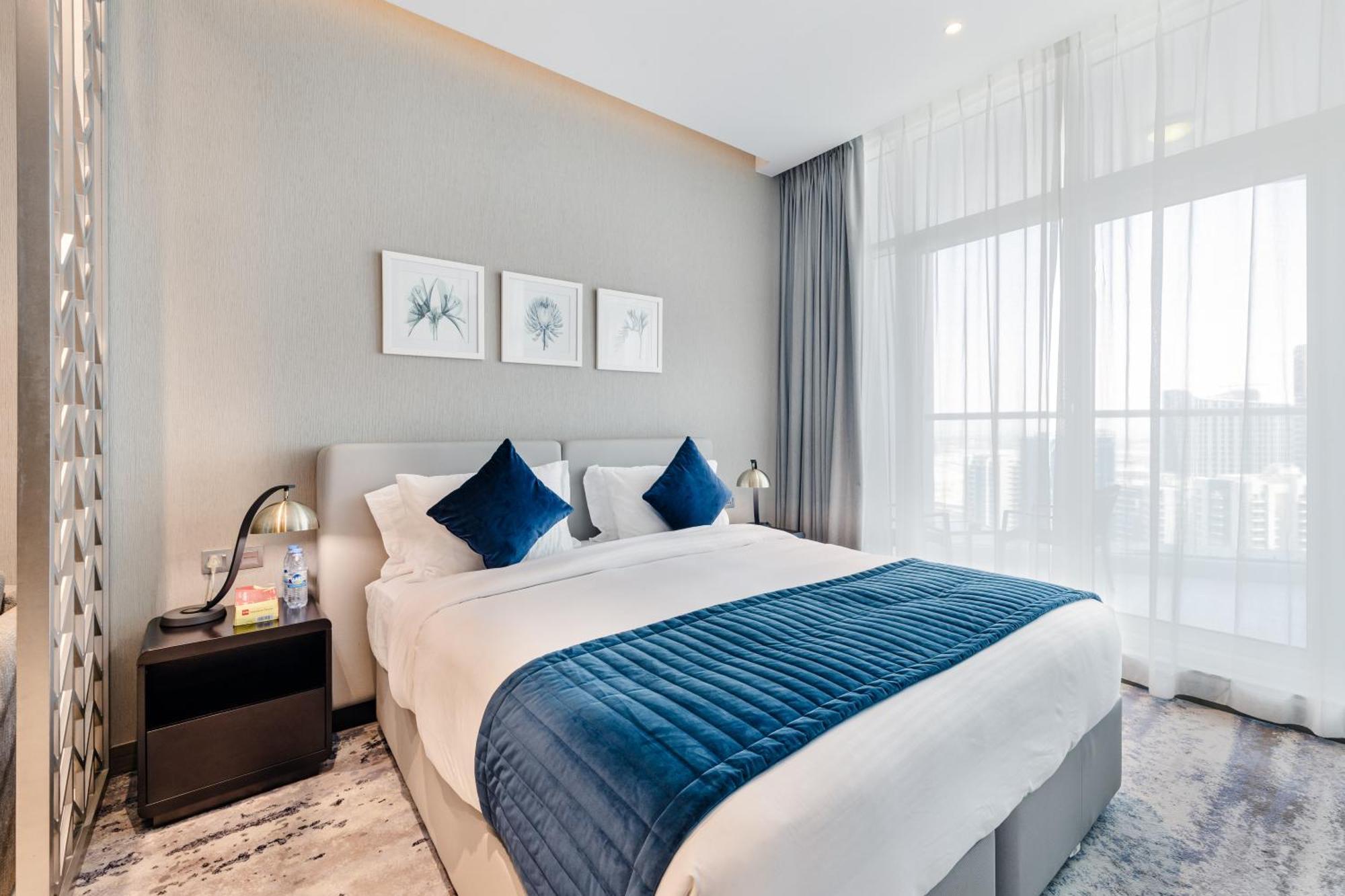 Apartamento A Living-modern With Balcony & Canal View At Prive 2507b ,business Bay *