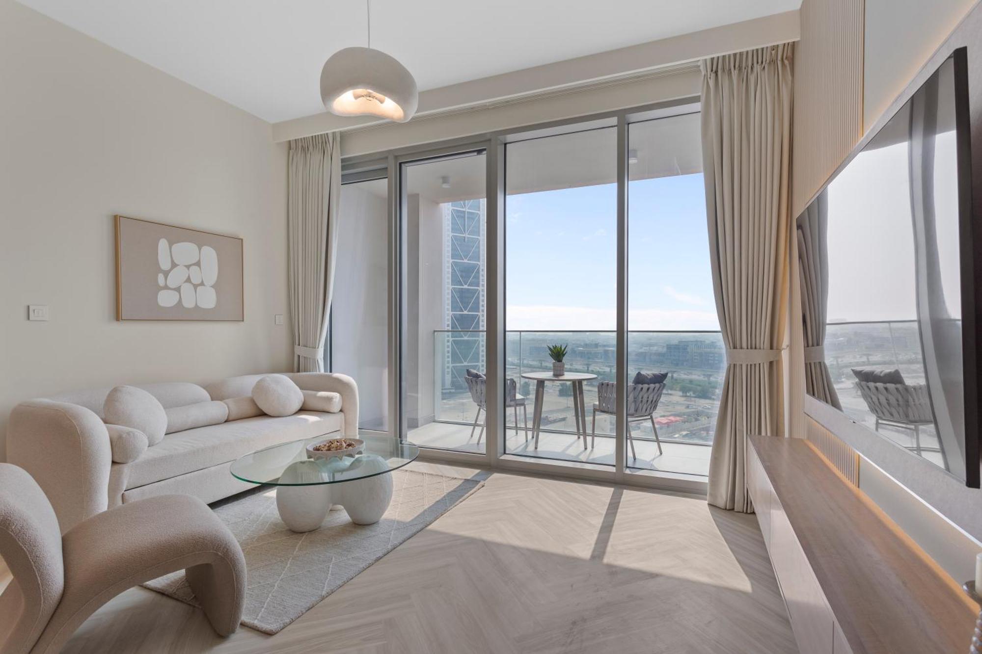 Apartment Luxurious Living In A 2 Bedroom At Downtown *