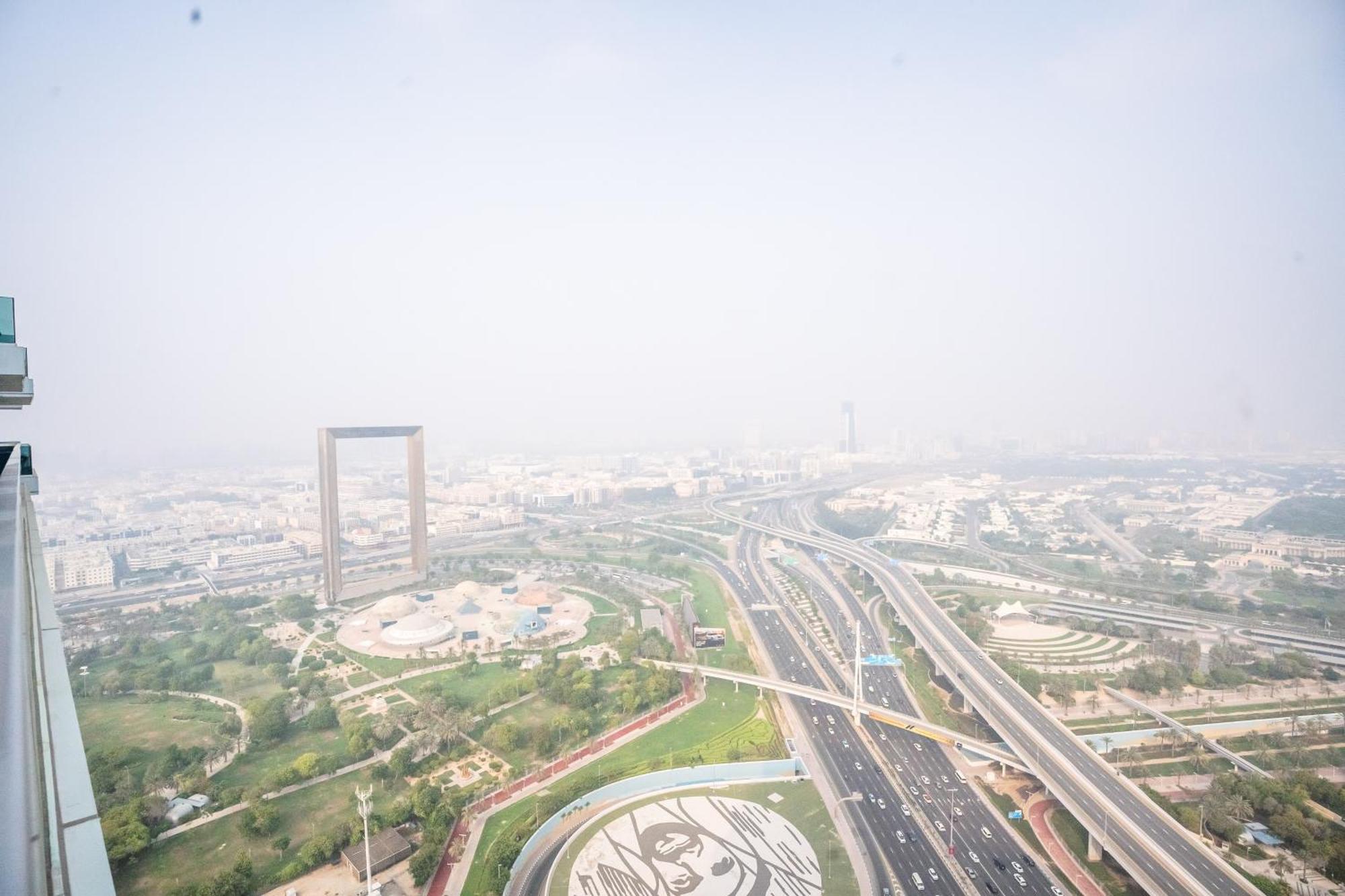 Apartment Escape24 Luxury 2br 1 East Tower Zabeel Opposite Zabeel Park Gate *