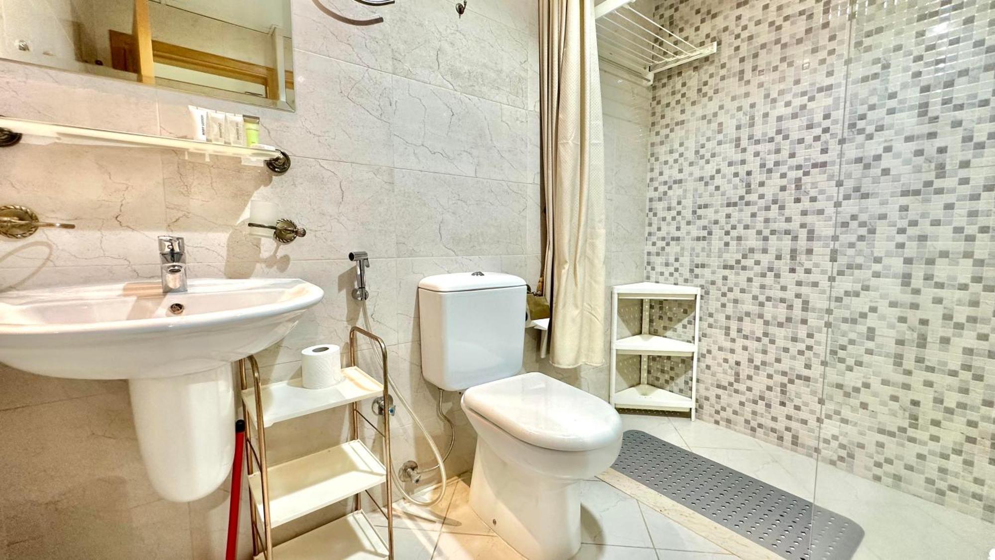 Charming Retreat In Jvc By Bhavan Apartment