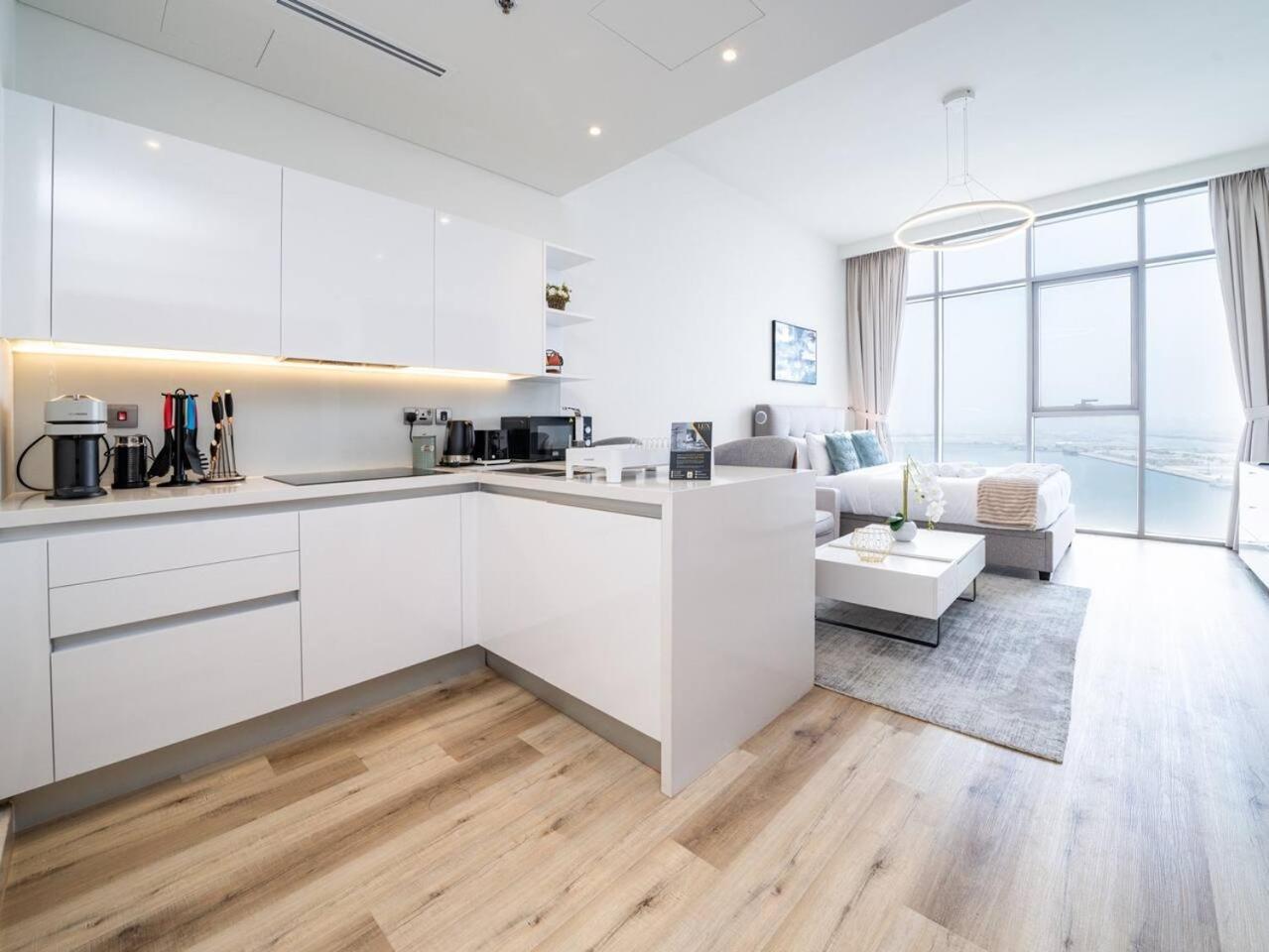 Apartment Cosy Modern Waterfront In Maritime Dubai