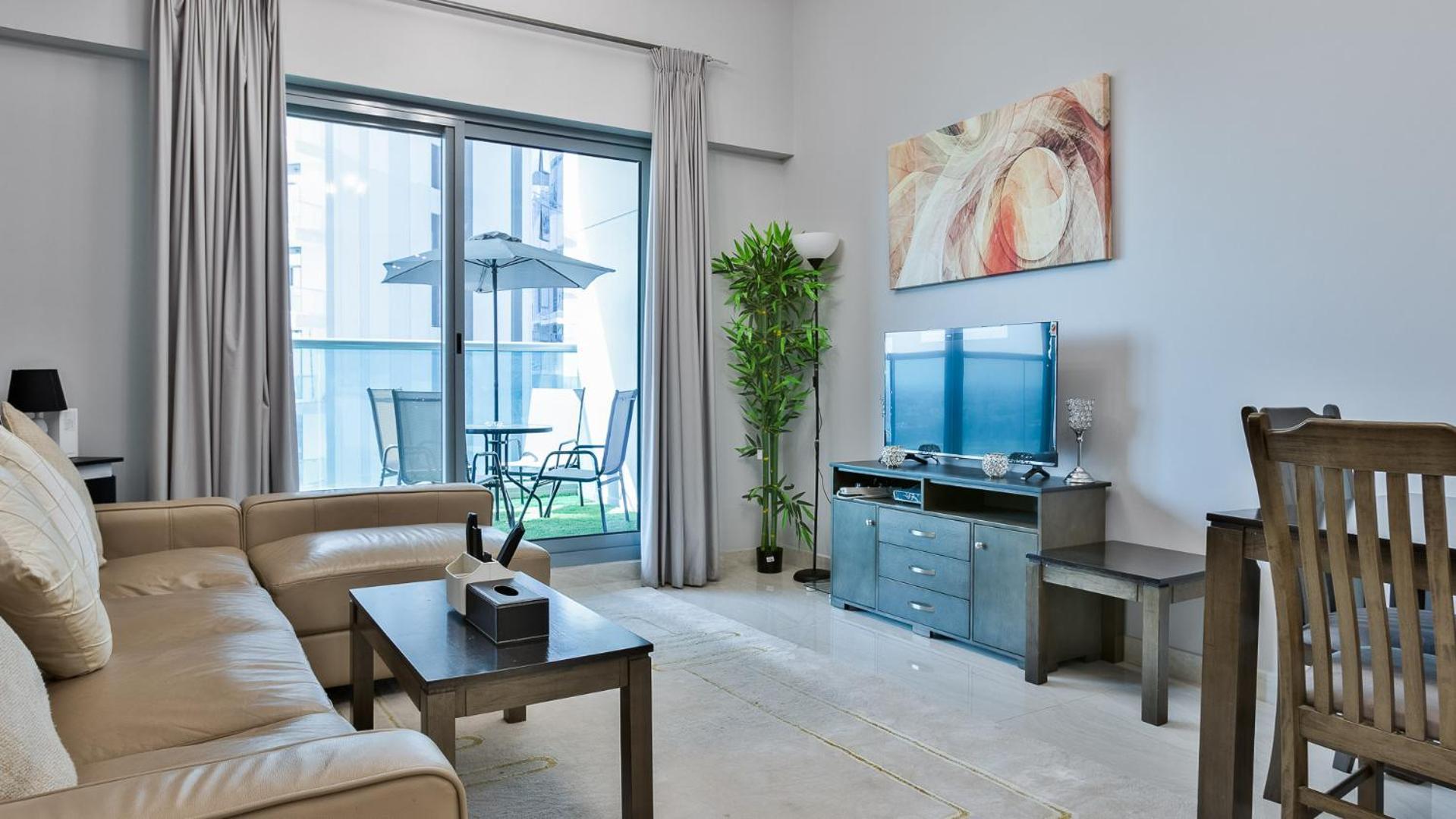 Stylish In Business Bay Apartment *
