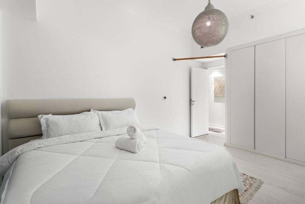 First Class 2br Glamorous Getaway