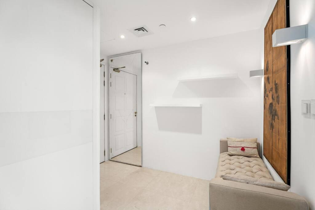 Apartment First Class 2br Glamorous Getaway *