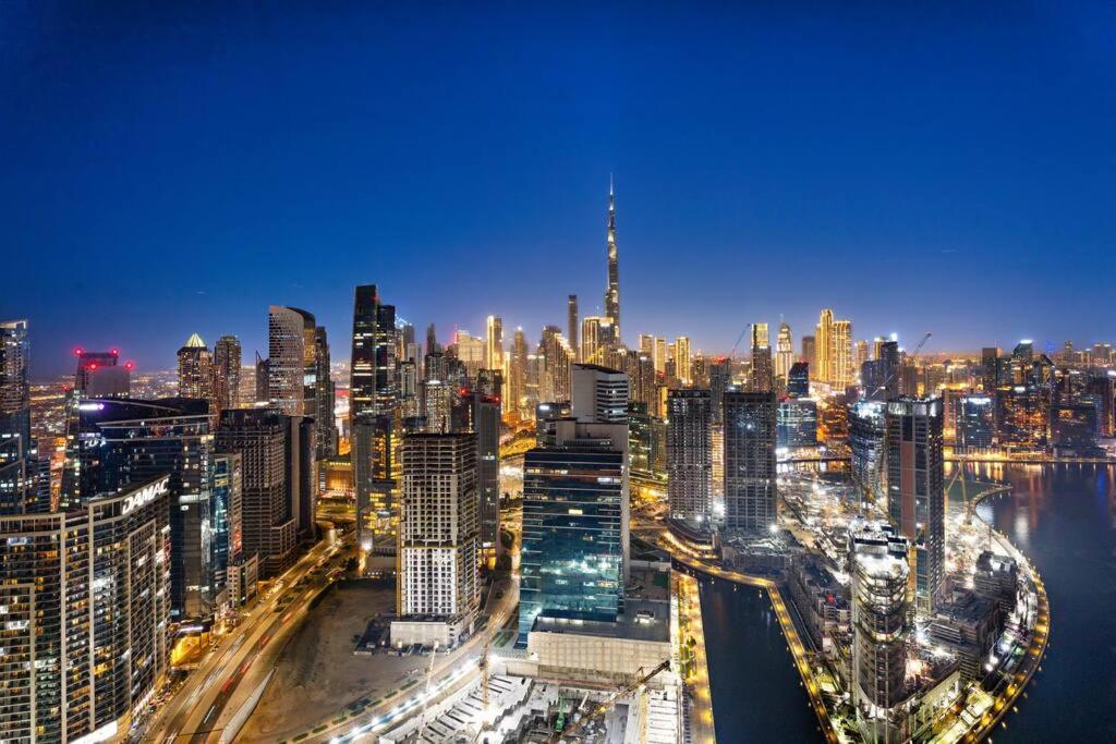 First Class 2br Glamorous Getaway * Dubai