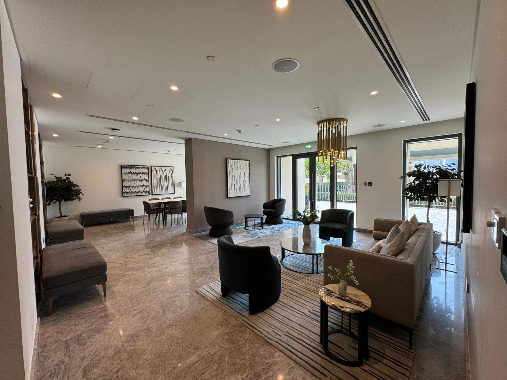 Holiday home Burj Royale Condo, Close To Mall & Attractions *