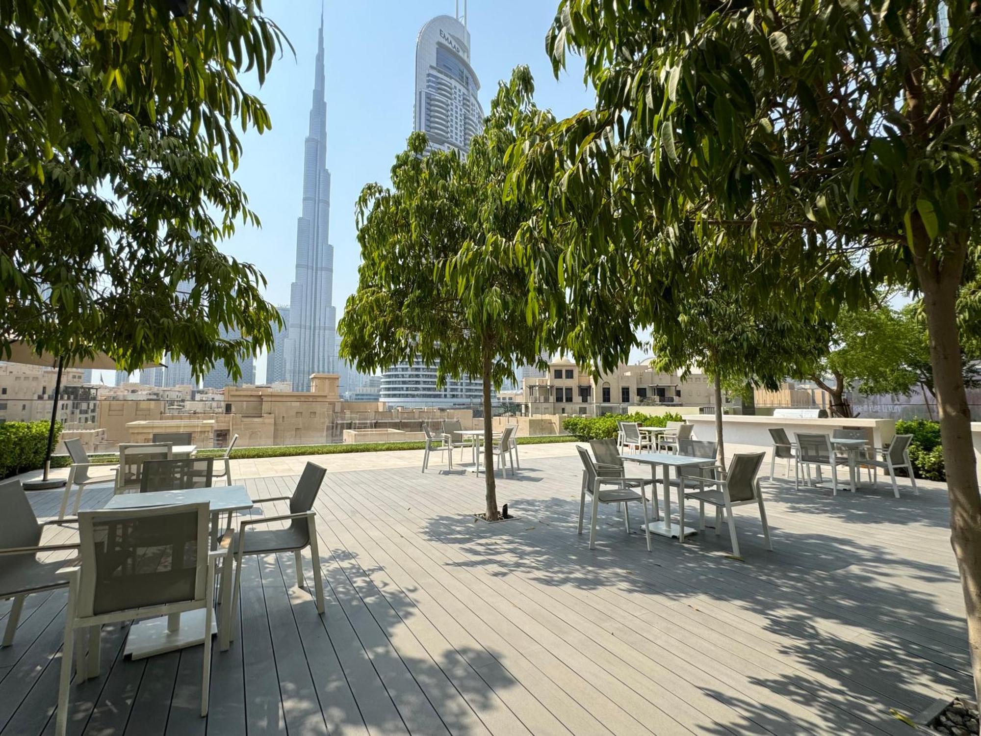 Burj Royale Condo, Close To Mall & Attractions