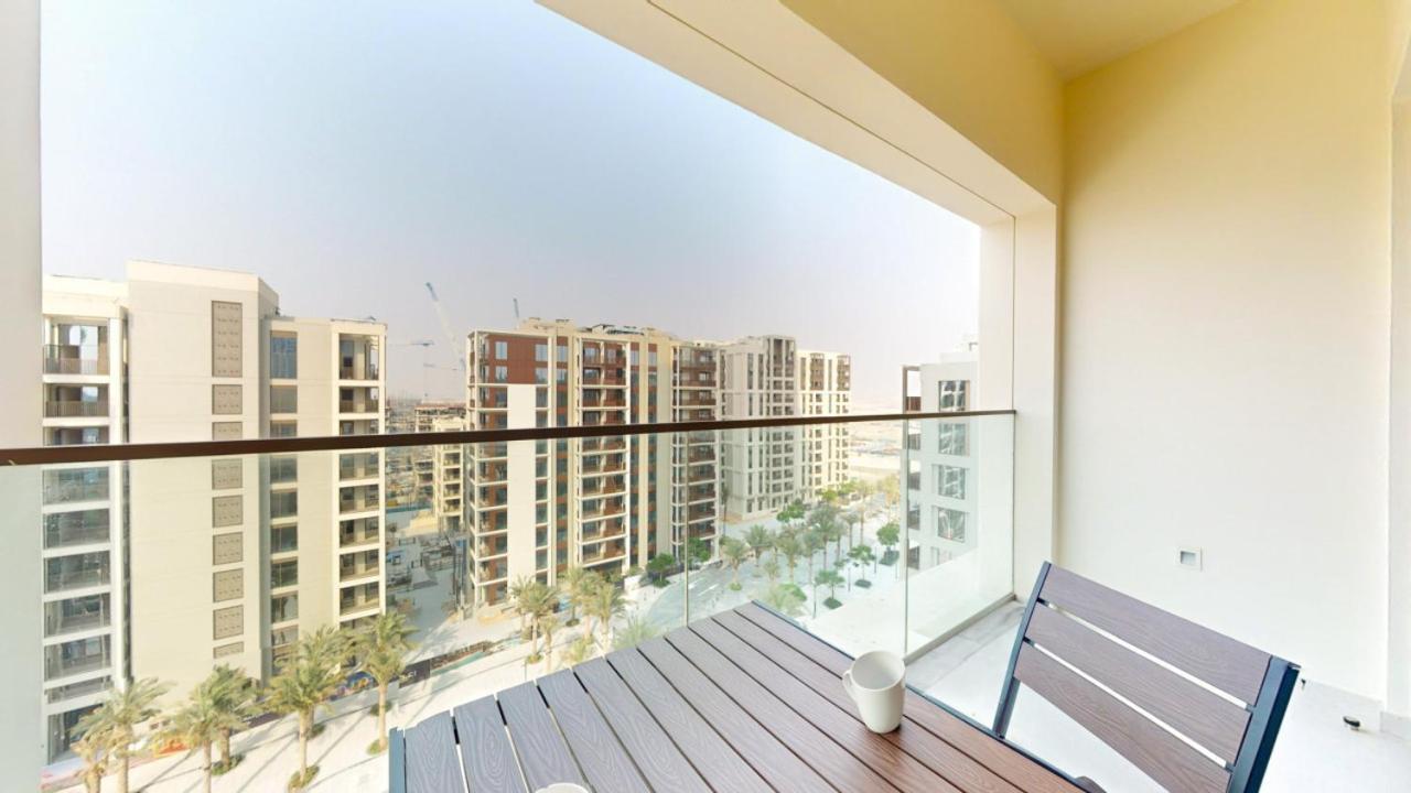 Vida Residences Creek - Colourful One Bedroom Apartment *