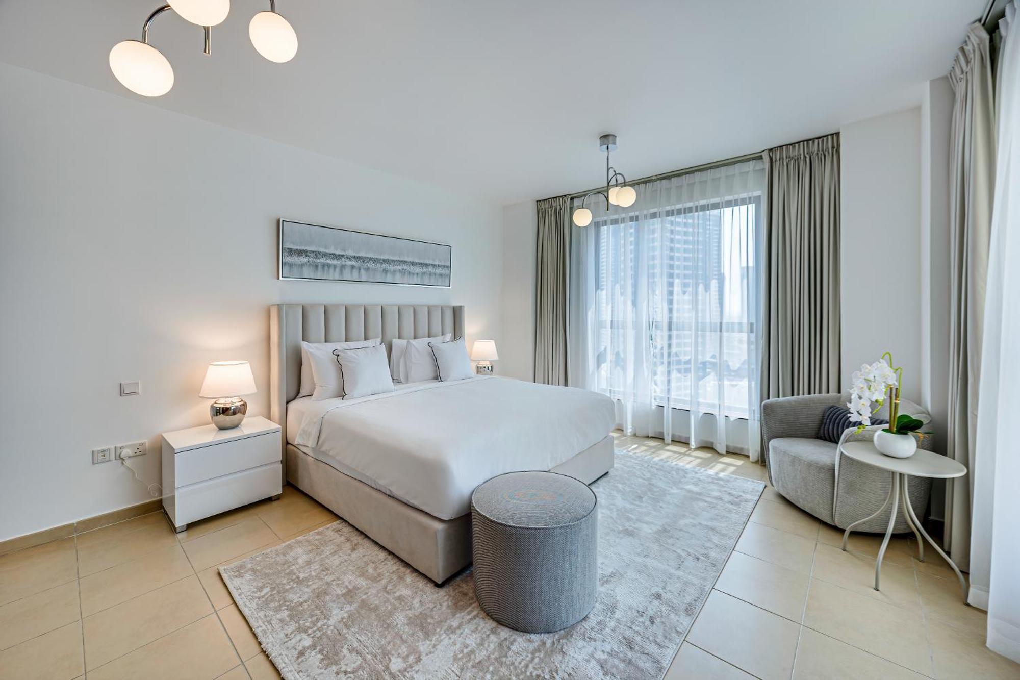 Stylish 2br Just Minutes From Apartment Dubai