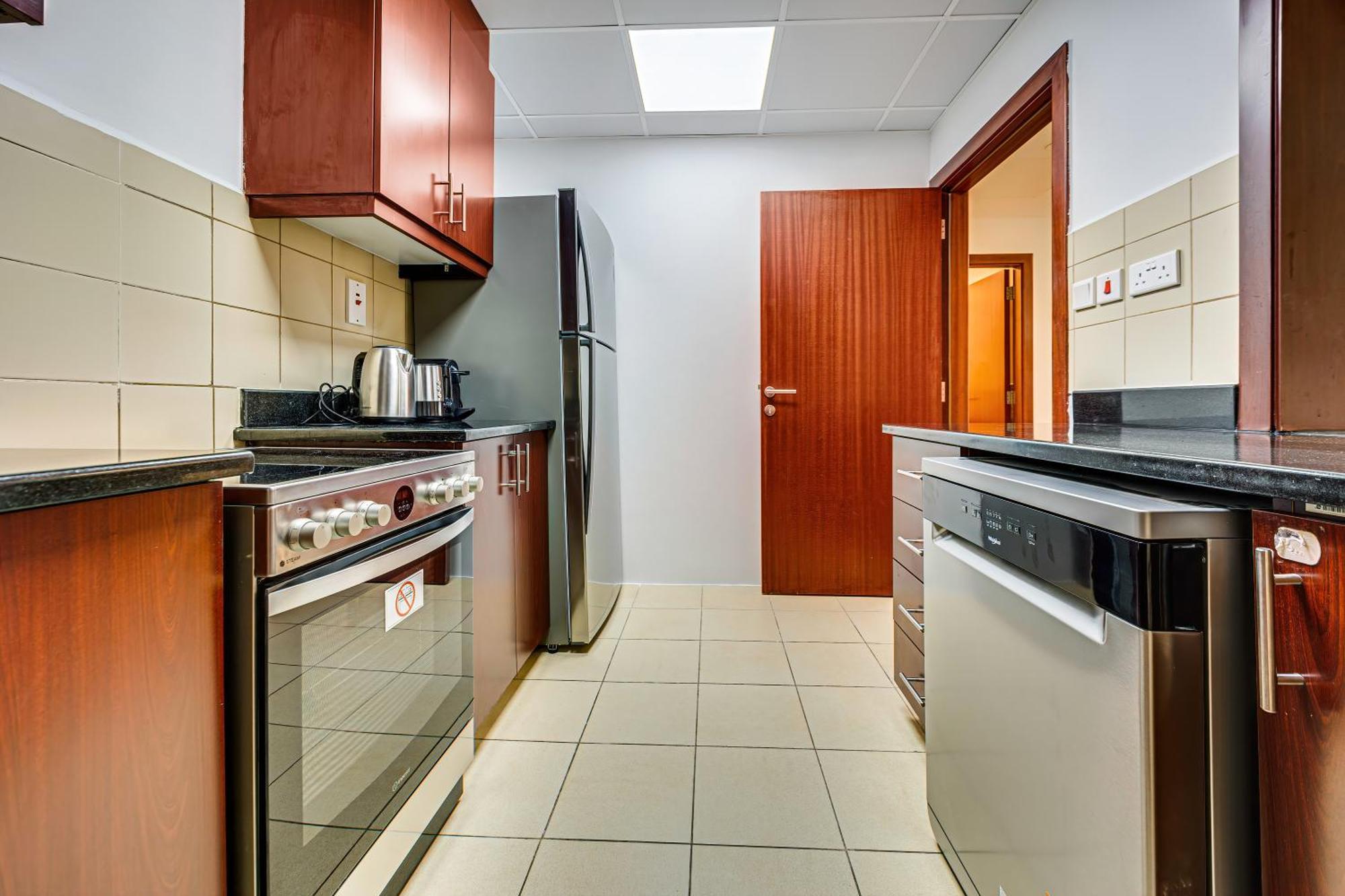 Apartment Stylish 2br Just Minutes From Dubai