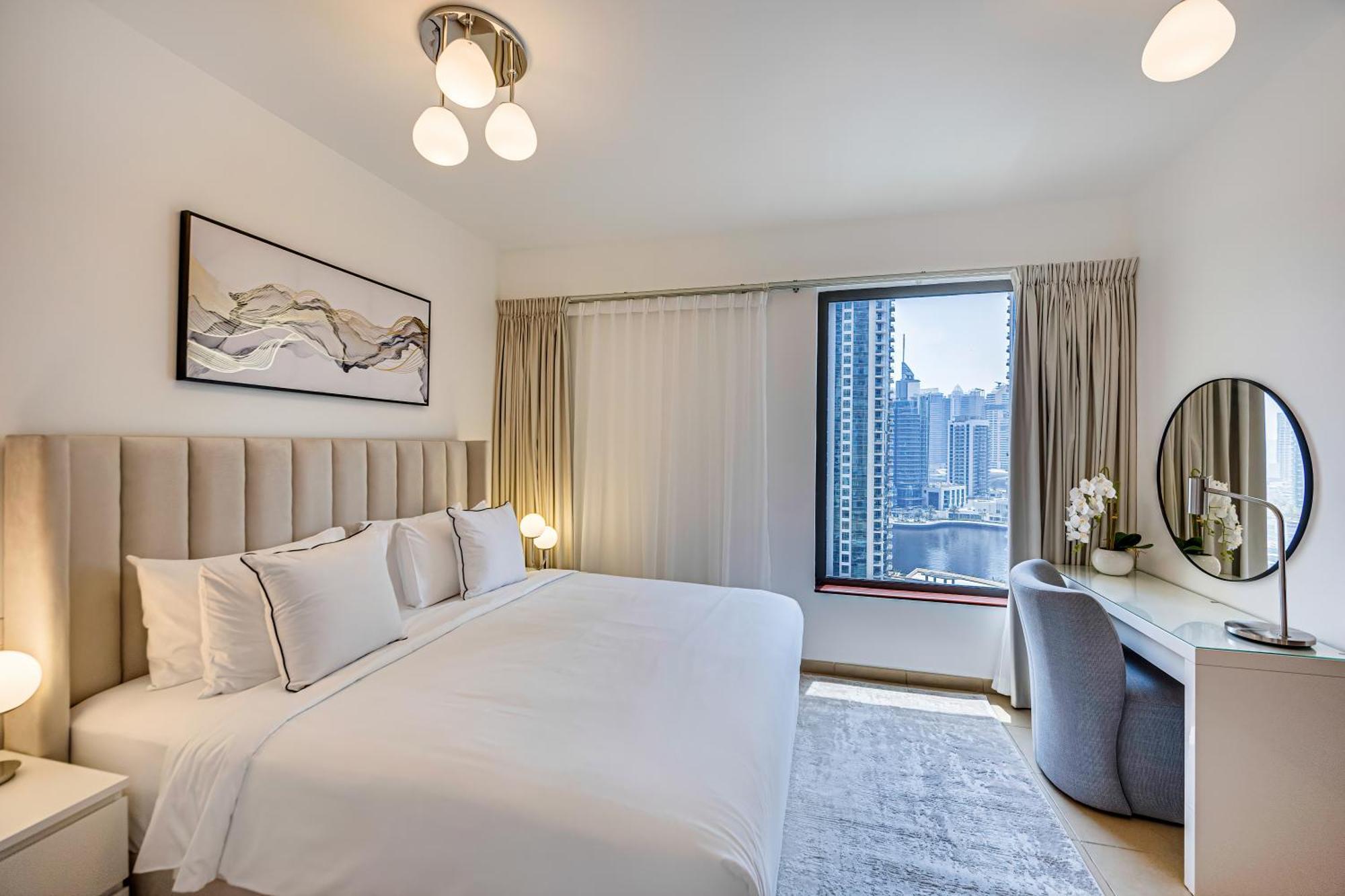 Stylish 2br Just Minutes From * Dubai