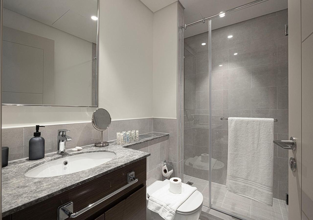 Luxury 4br In Downtown With Burj & Fountain Views Apartment