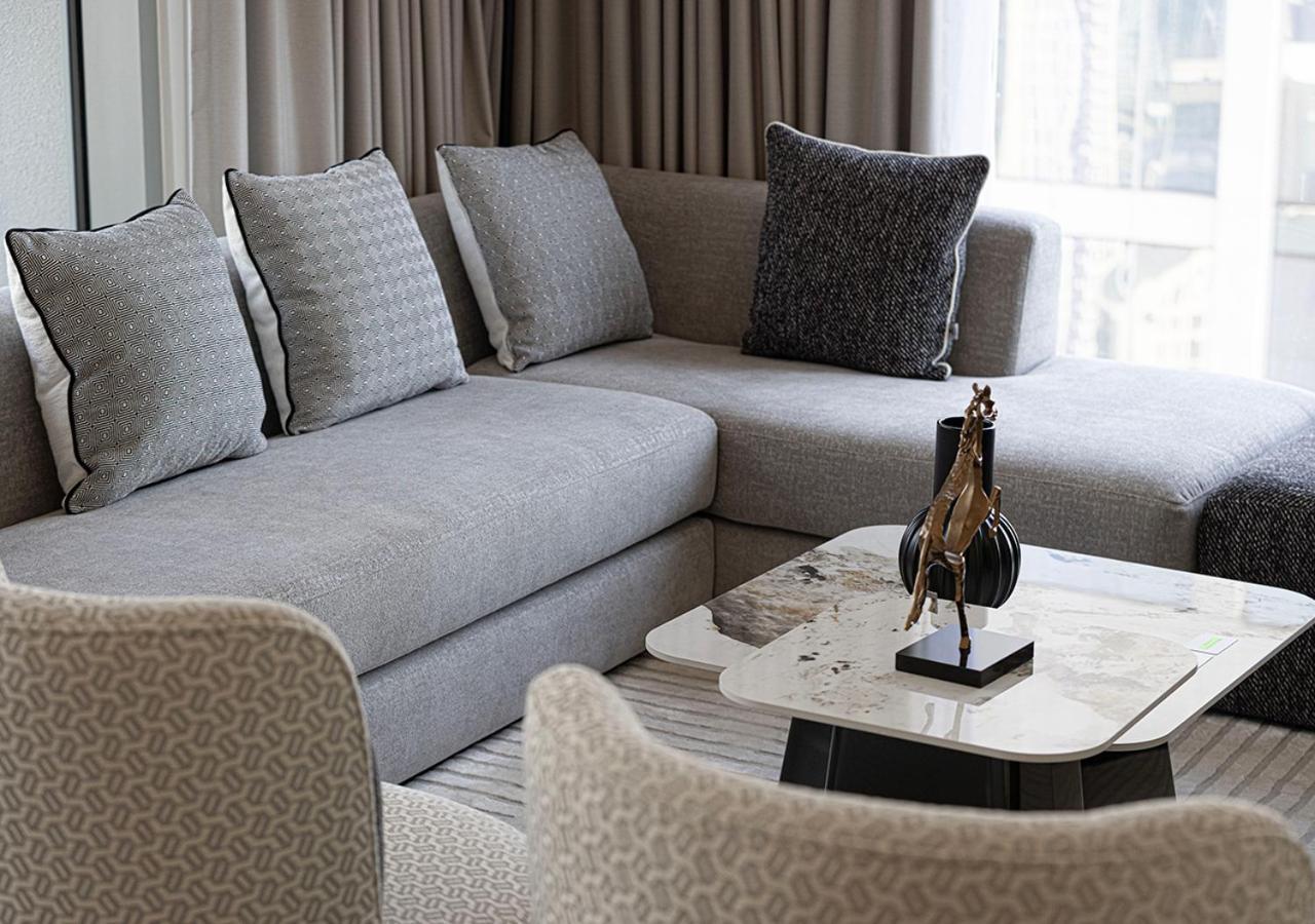 Luxury 4br In Downtown With Burj & Fountain Views * Dubai