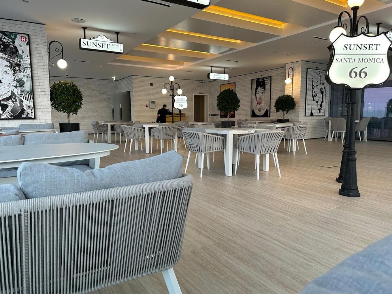 Stylish 2br At Paramount Midtown Holiday home Dubai